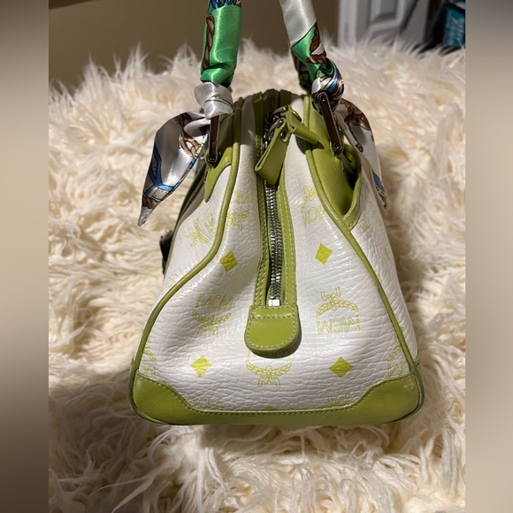 Authentic M C M boston bag - Picture 6 of 13